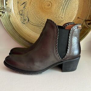 Pikolinos Andorra Leather Ankle Chelsea Boots - Women's Size EU 41 US 10 Gray.